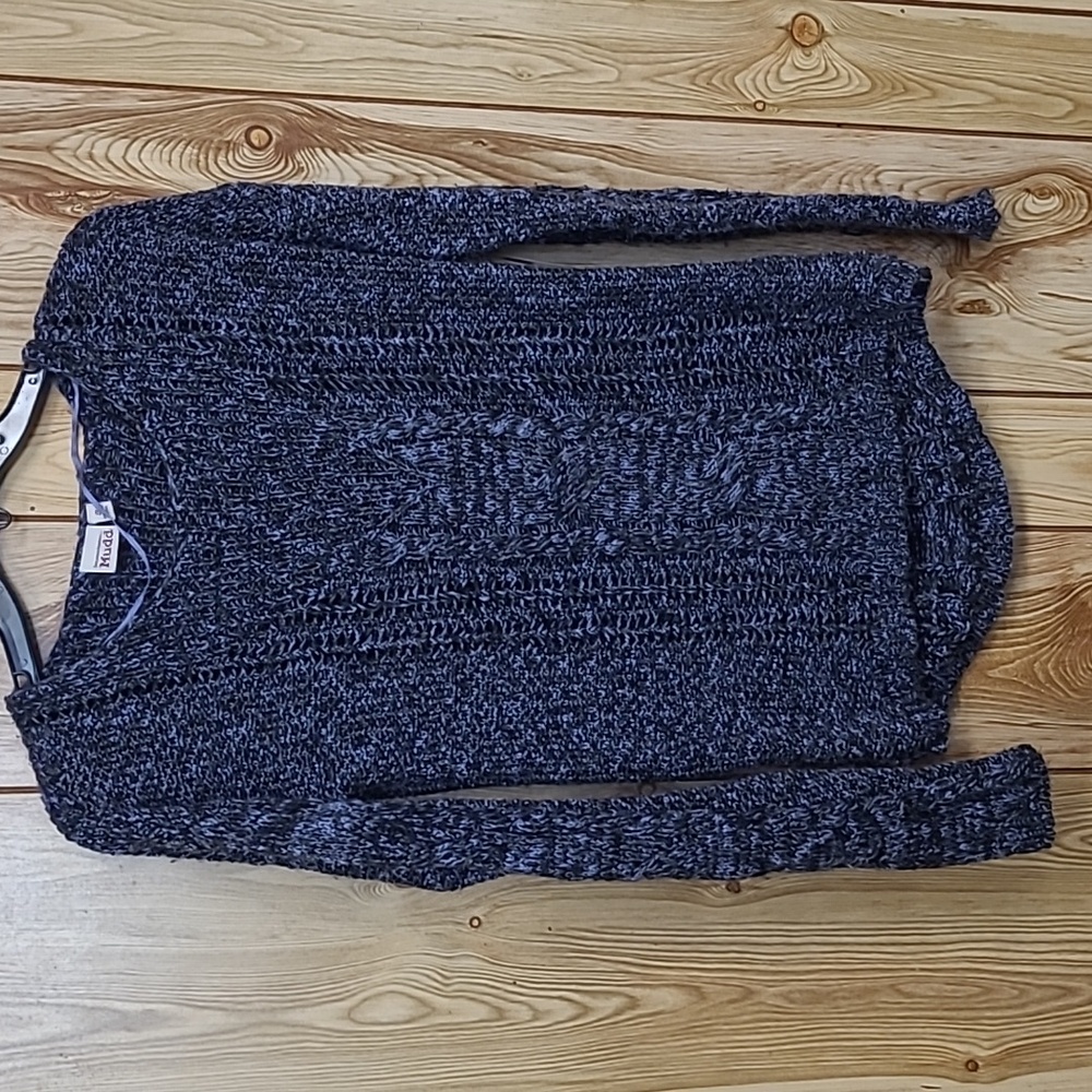 Mudd Junior’s Loose-knit Sweater (size junior’s S)